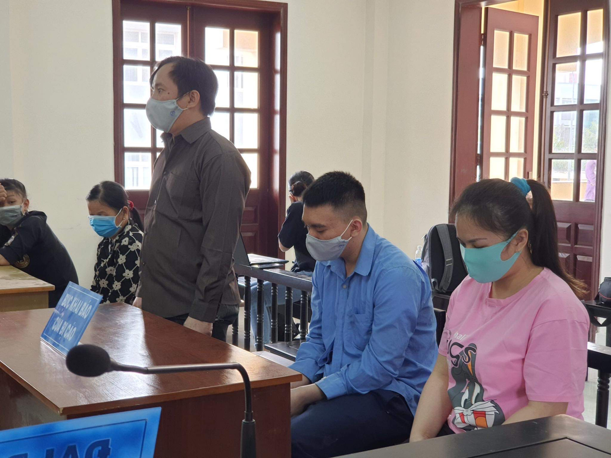 Chân dung 3 đối tượng dùng nhiều hung khí tra tấn làm cô gái sảy thai