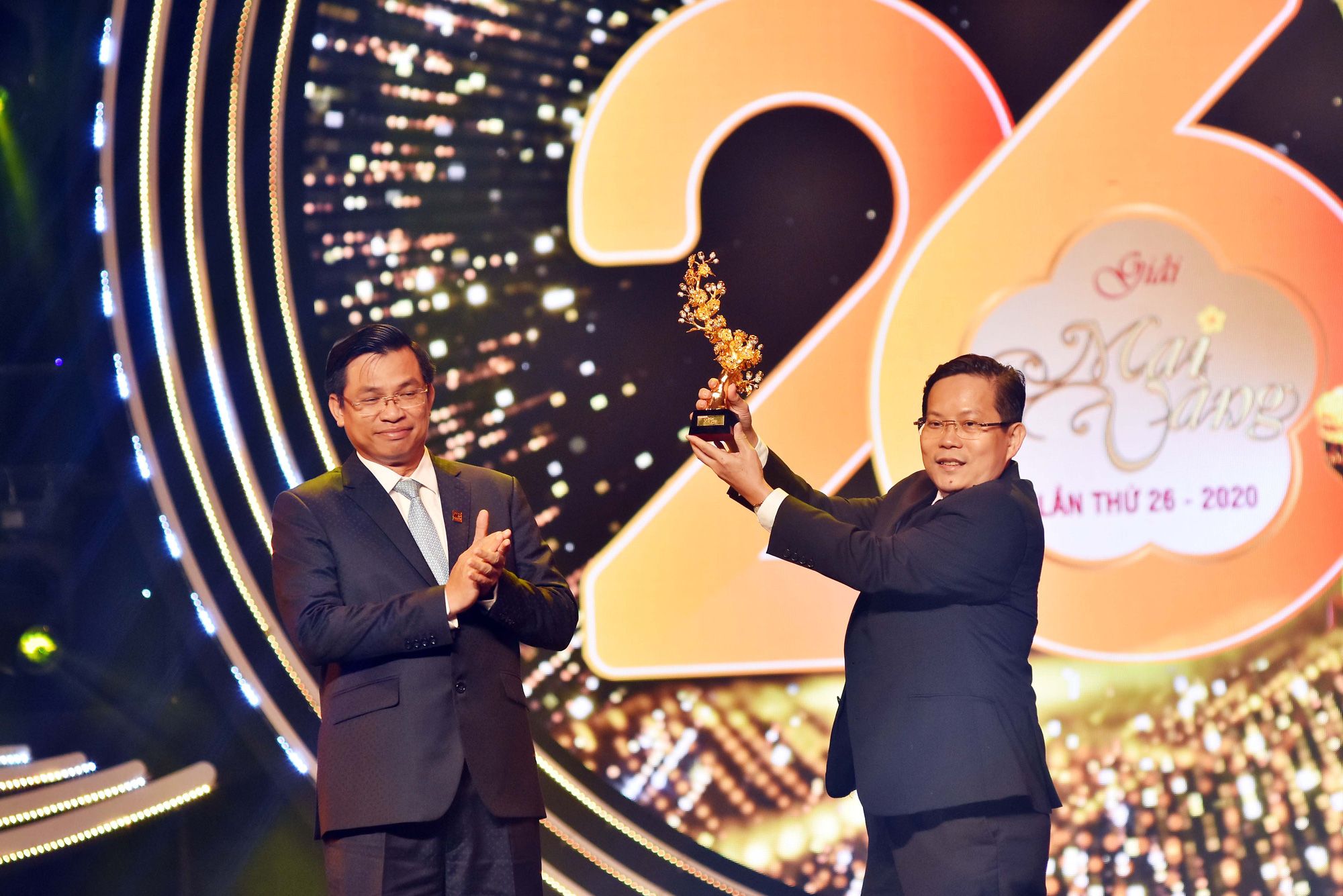 MV 2020 - TBT To Dinh Tuan va nhanh Mai Vang