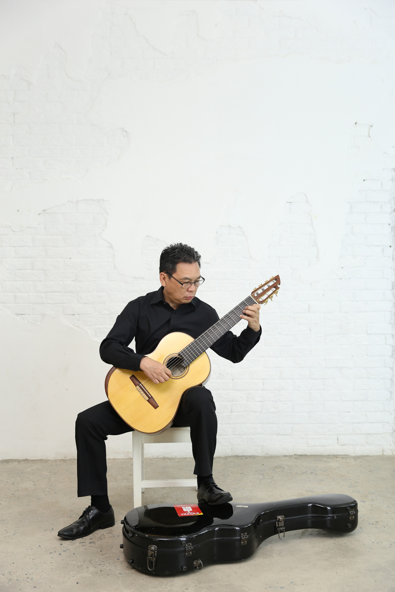 Guitarist - Banker Trần Ho&agrave;i Phương: Sống, tưởng nhớ v&agrave; kh&ocirc;ng nuối tiếc - Ảnh 1.