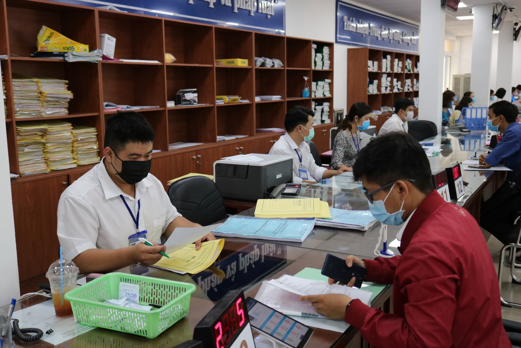 Lên TP Thủ Đức, chuyển đổi giấy tờ ra sao?