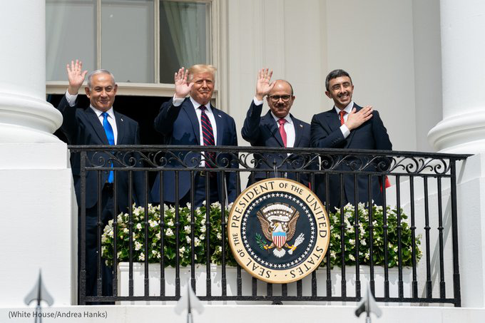 Ngoại trưởng Pompeo bảo vệ Tổng thống Trump đến ph&uacute;t ch&oacute;t? - Ảnh 1.