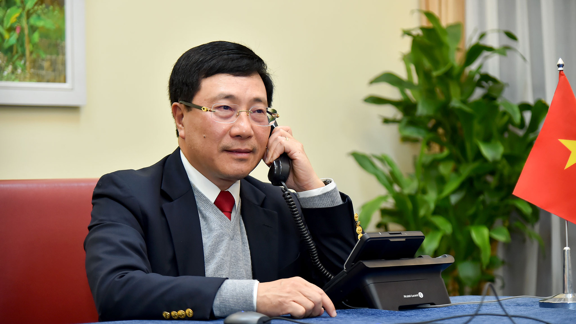 Phó Thủ tướng Điện đàm với Cố vấn An ninh Quốc gia Mỹ về "thao túng tiền tệ"