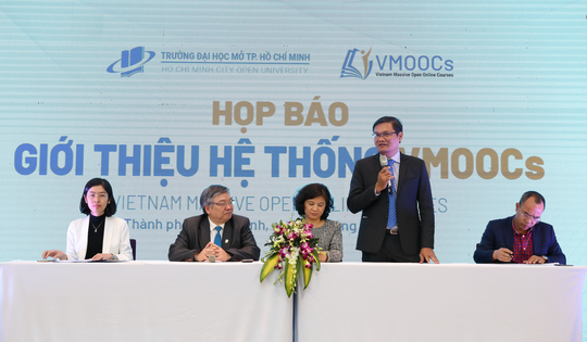Báo Người Lao Động bảo trợ truyền thông cho VMOOCs