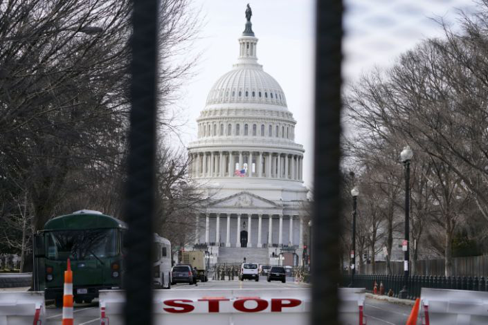Mỹ: H&agrave;ng chục ng&agrave;n Vệ binh Quốc gia kh&ocirc;ng ngừng đổ về Washington - Ảnh 5.