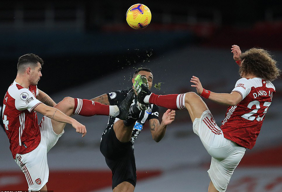 Hung thần Aubameyang bùng nổ, Arsenal thắng giòn giã Newcastle - Ảnh 5.