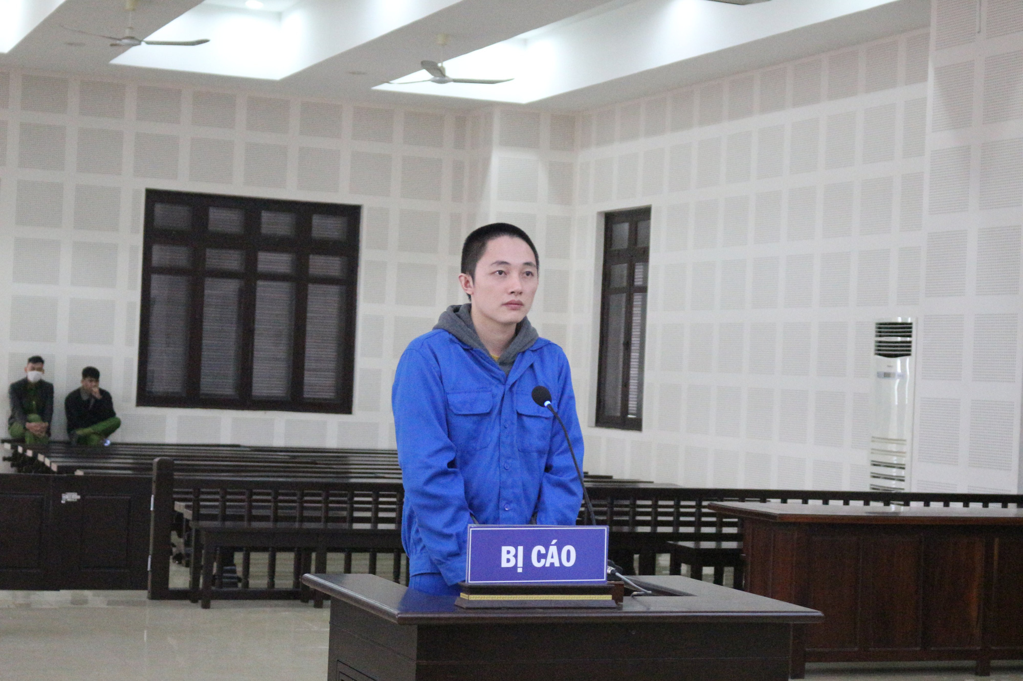 Đ&agrave; Nẵng: Phạt t&ugrave; đối tượng Trung Quốc nhập cảnh tr&aacute;i ph&eacute;p để mua b&aacute;n chứng kho&aacute;n ảo - Ảnh 1.
