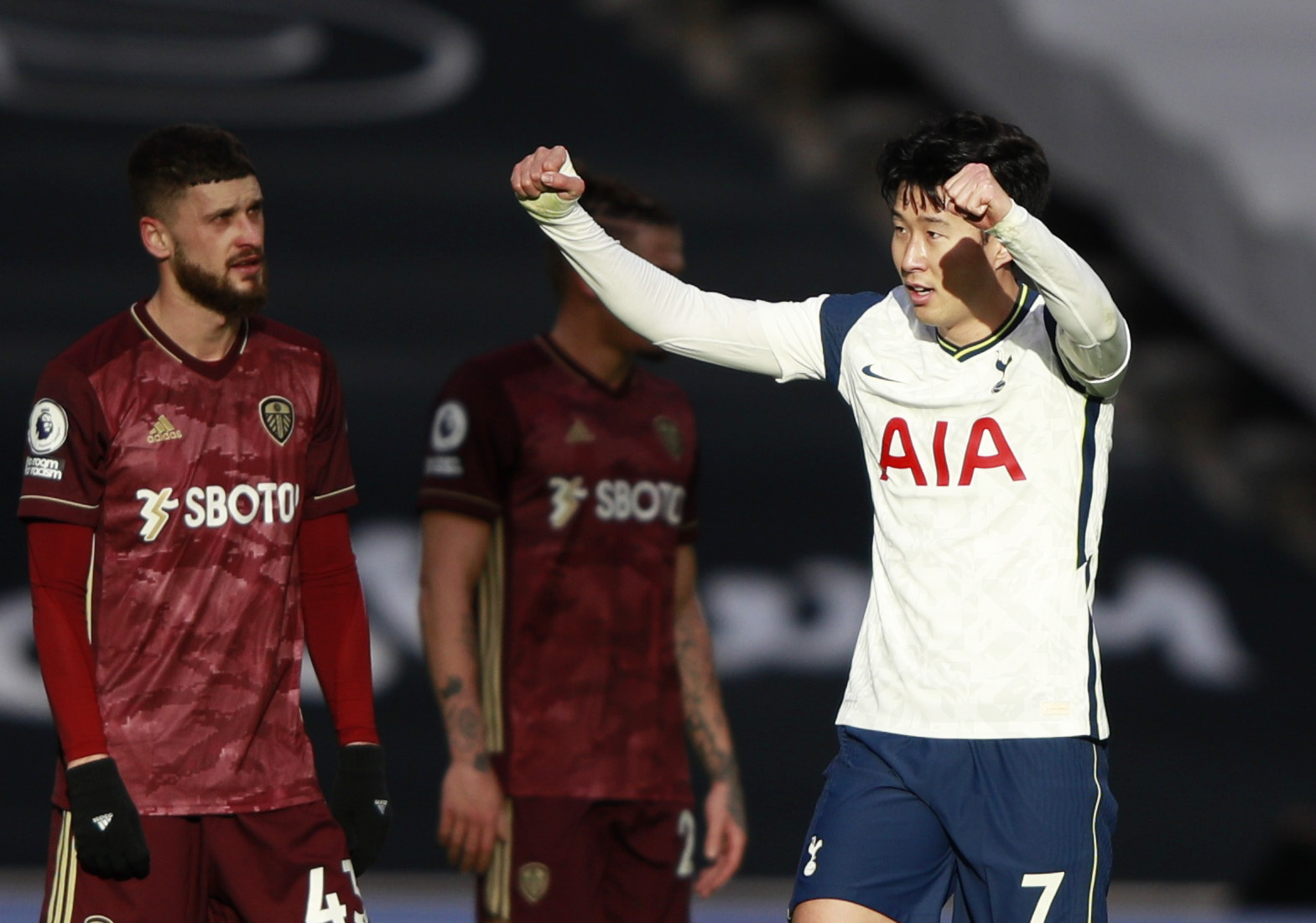 Son Heung-min chạm mốc 100 b&agrave;n thắng, Tottenham bay bổng Top 3 Ngoại hạng - Ảnh 5.