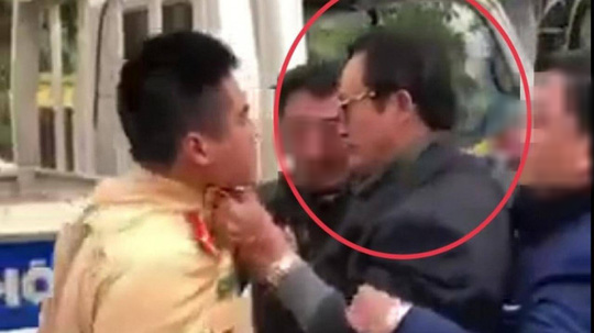 Xem xét kỷ luật Chi cục trưởng say xỉn, túm cổ áo lăng mạ CSGT