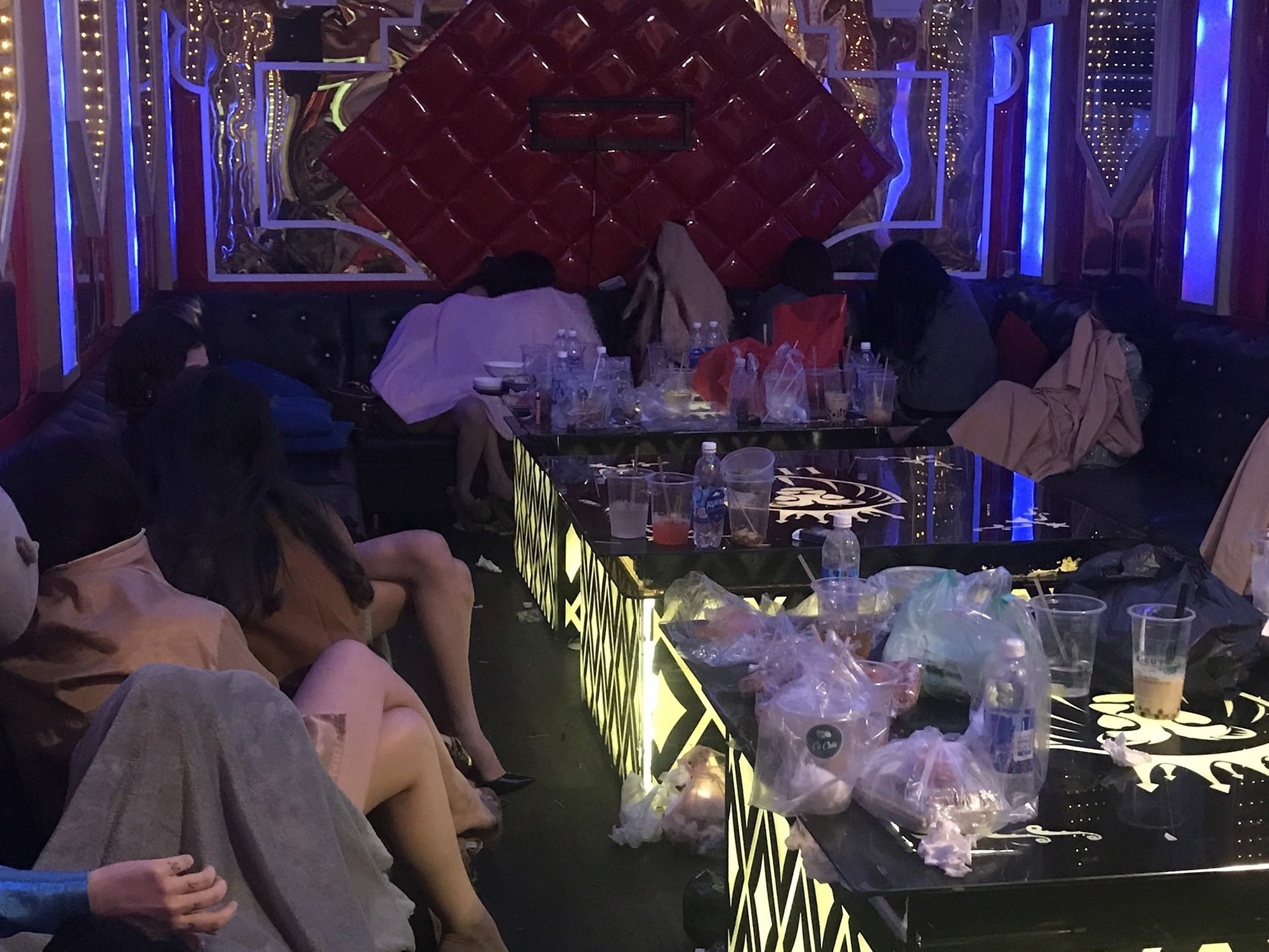 Khó tin về “đường đi” bên trong 1 nhà hàng sang trọng ở quận 1
