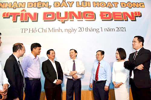Không để "tín dụng đen" có đất sống