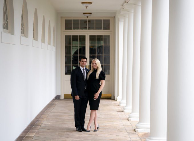 Con gái út Tổng thống Donald Trump đính hôn tại Nhà Trắng