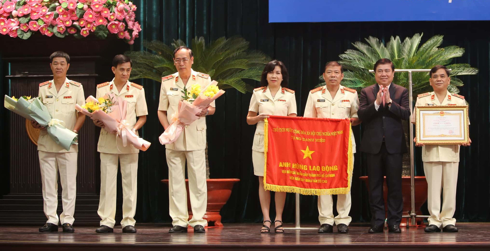 Chủ tịch UBND TP HCM lưu ý VKSND TP tập trung những vụ án diện chỉ đạo, theo dõi