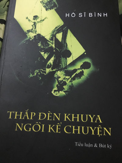 Thắp đèn khuya ngồi kể chuyện - Ảnh 1.