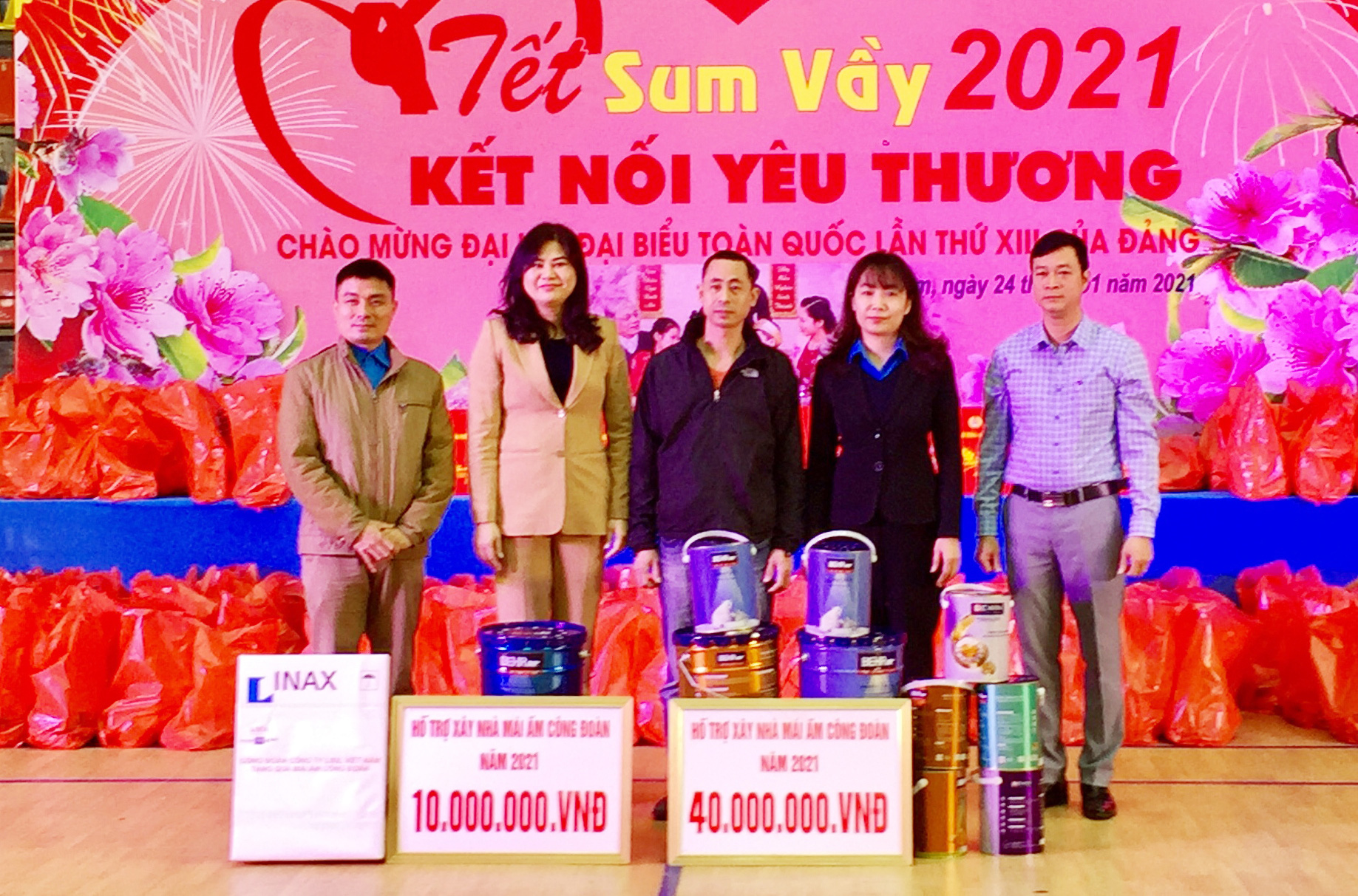 Nhiều hoạt động chăm lo Tết cho đoàn viên khó khăn