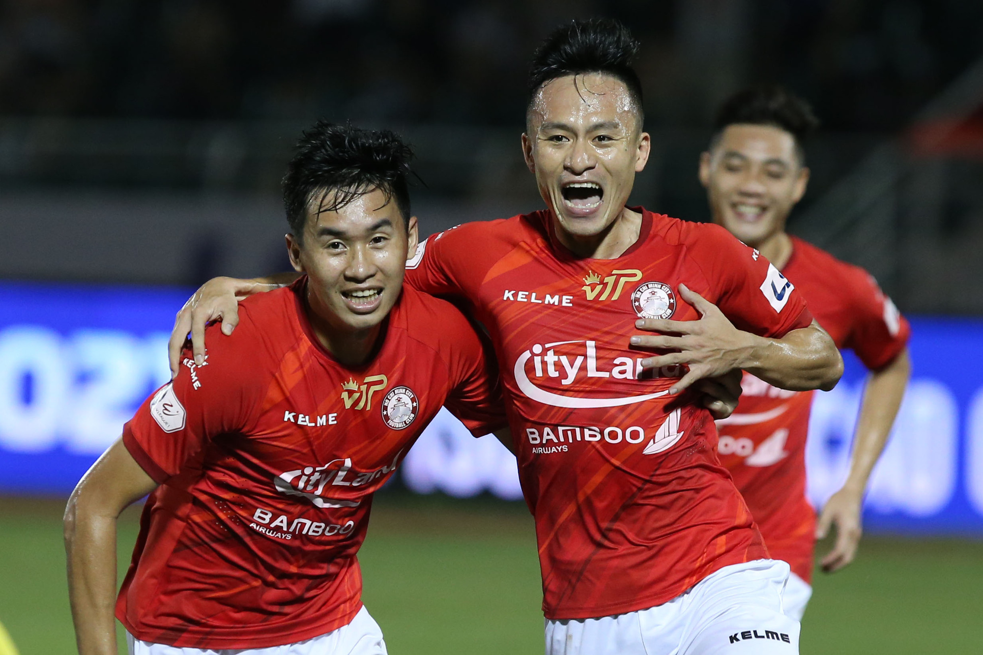 Lee Nguyễn tái xuất, TP HCM thắng trận đầu tiên tại V-League 2021
