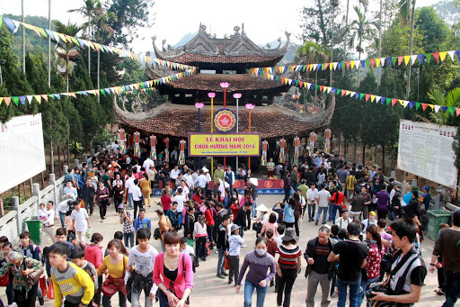 Bộ Tài chính: Không đi lễ chùa, lễ hội nếu không được phân công