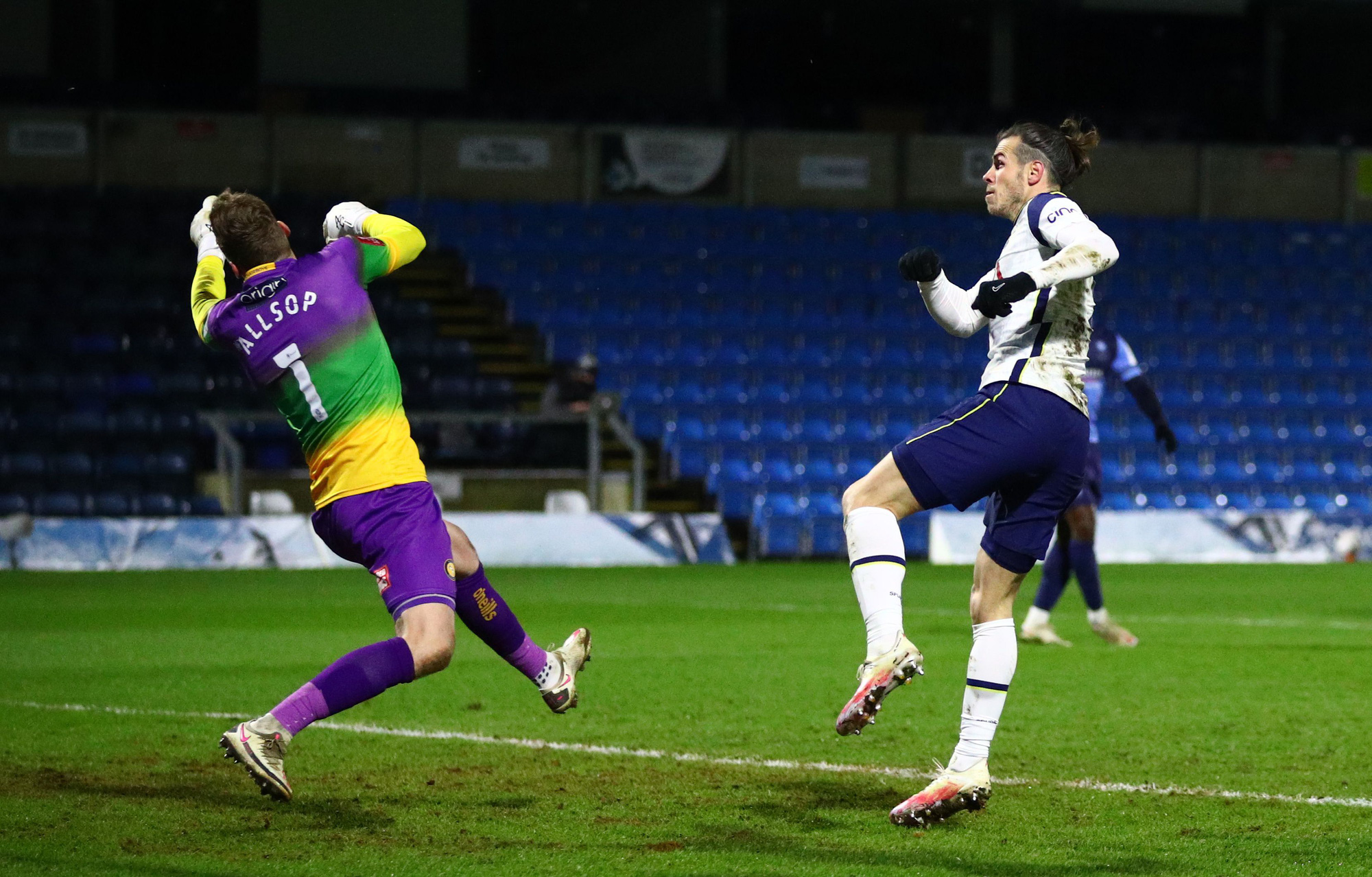 Siêu sao bùng nổ, Tottenham ngược dòng hạ đẹp Wycombe - Ảnh 3.
