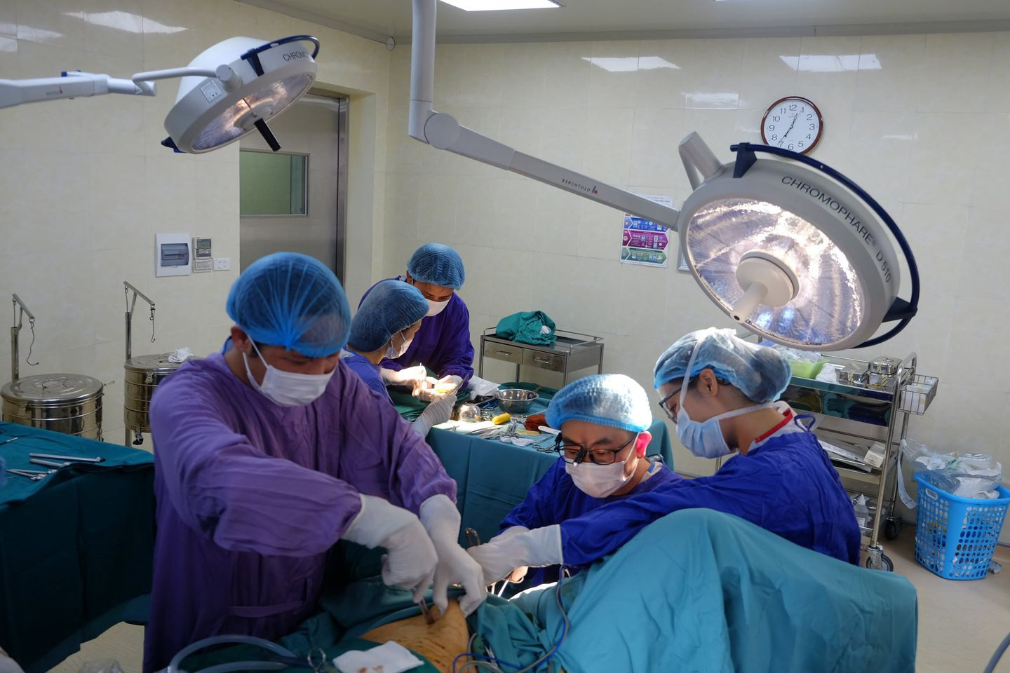 Tạo hình âm đạo dị tật cho người phụ nữ từng bị đổ vỡ hôn nhân - Ảnh 2.