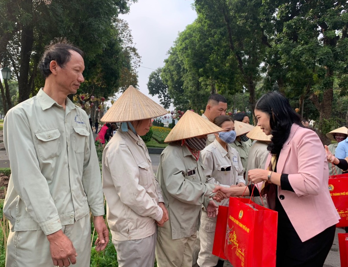 Nhiều địa phương lo Tết sớm cho c&ocirc;ng nh&acirc;n - Ảnh 2.