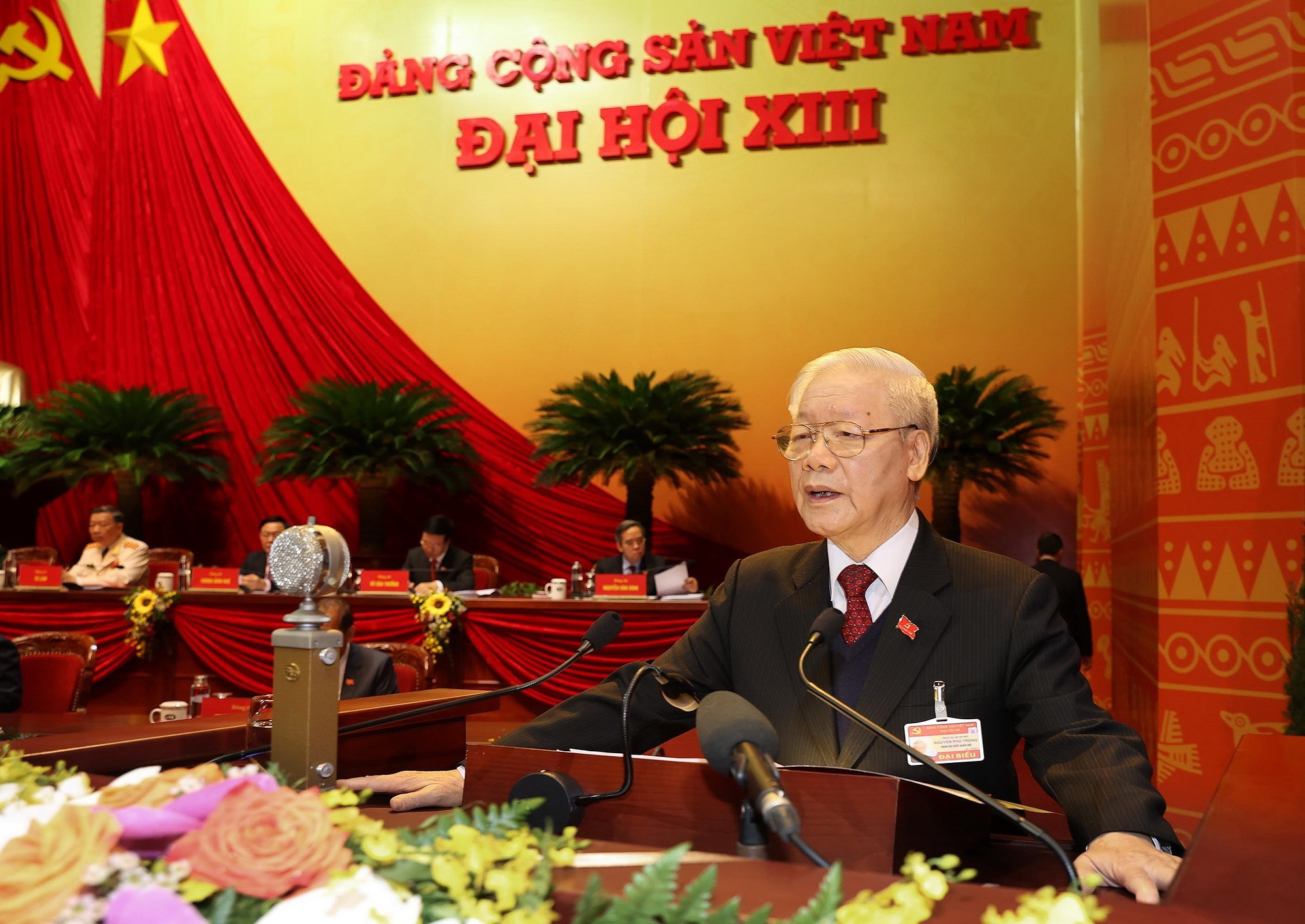 Tổng B&iacute; thư, Chủ tịch nước: Nhất định sẽ lập n&ecirc;n những kỳ t&iacute;ch ph&aacute;t triển mới - Ảnh 1.