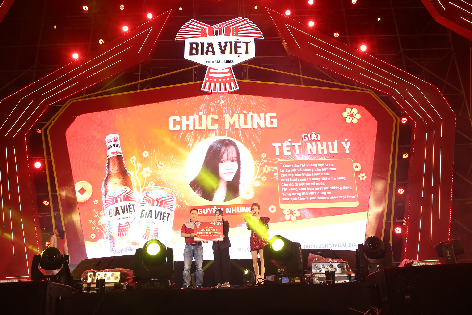 Bia Việt mang Vạn lời chúc như ý đến mọi miền tổ quốc - Ảnh 1.