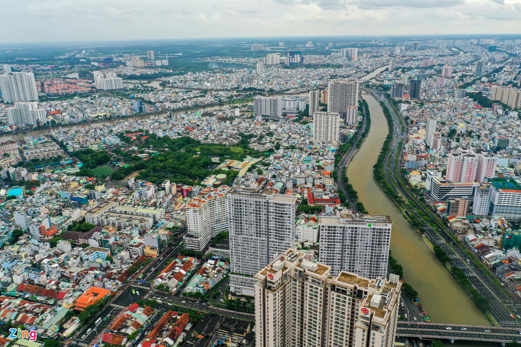 C&oacute; n&ecirc;n vay tiền mua bất động sản năm 2021? - Ảnh 1.