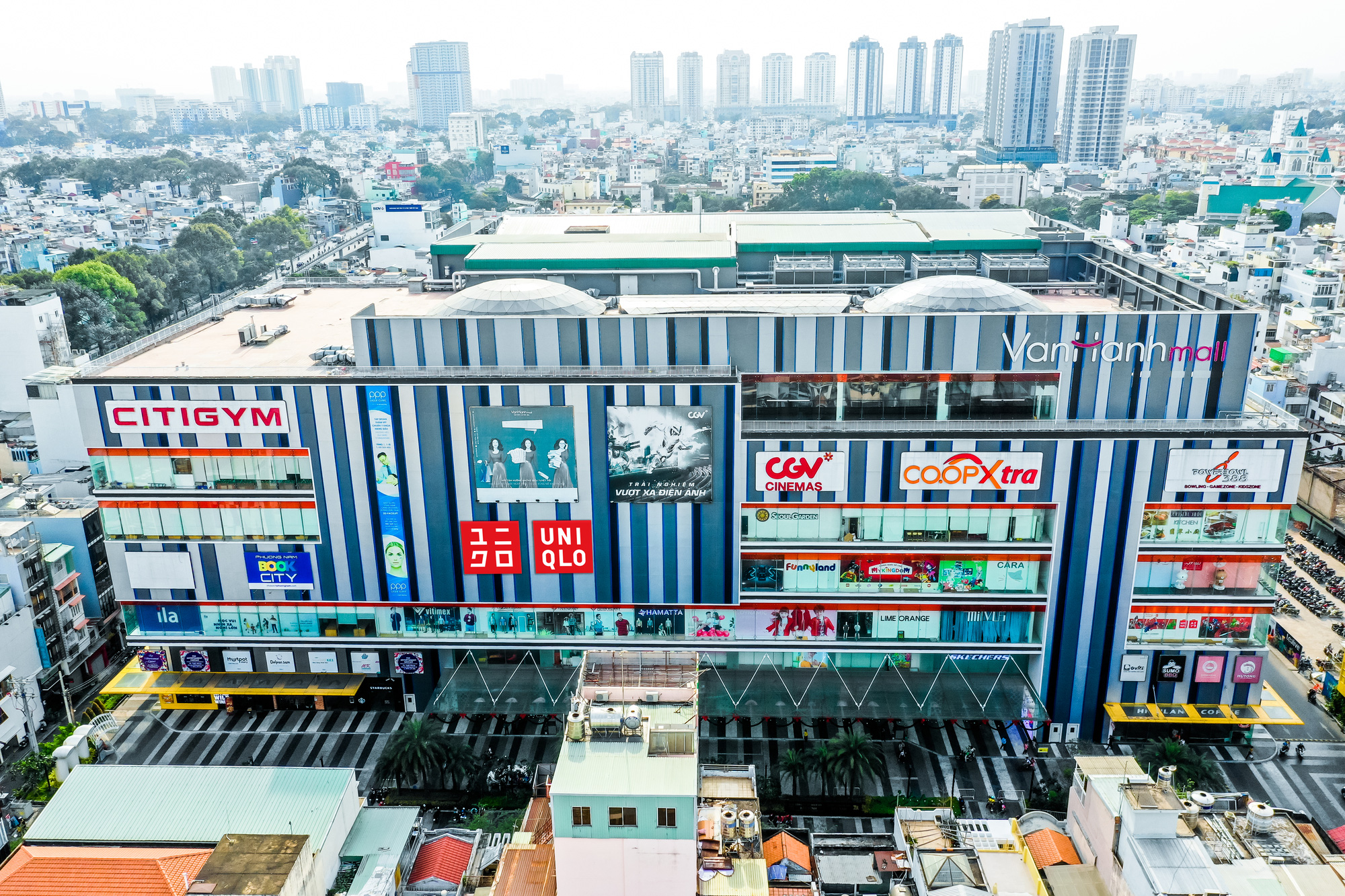 H&atilde;ng thời trang Nhật khai trương cửa h&agrave;ng thứ 4 tại TP HCM - Ảnh 1.