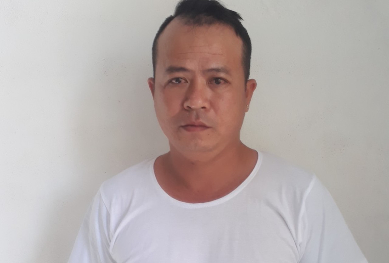 Vừa khai trương trường gà thì bị công an bắt quả tang - Ảnh 1.