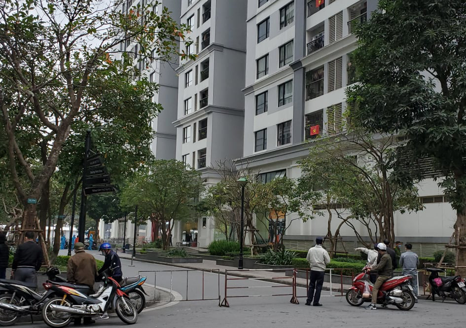 Ca Covid-19 mới ở H&agrave; Nội sống ở chung cư cao cấp, đi sắm tết tại trung t&acirc;m thương mại - Ảnh 4.