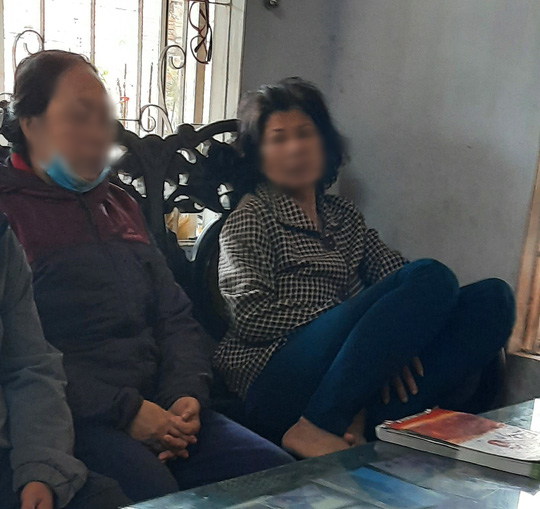 Vỡ hụi tiền tỉ, tiểu thương chợ Vườn Lài ngất xỉu - Ảnh 2.