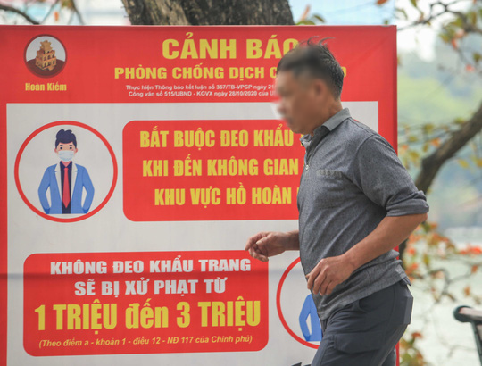 CLIP: Nhiều người thờ ơ không đeo khẩu trang sau khi có các ca mắc Covid-19 trong cộng đồng - Ảnh 5.