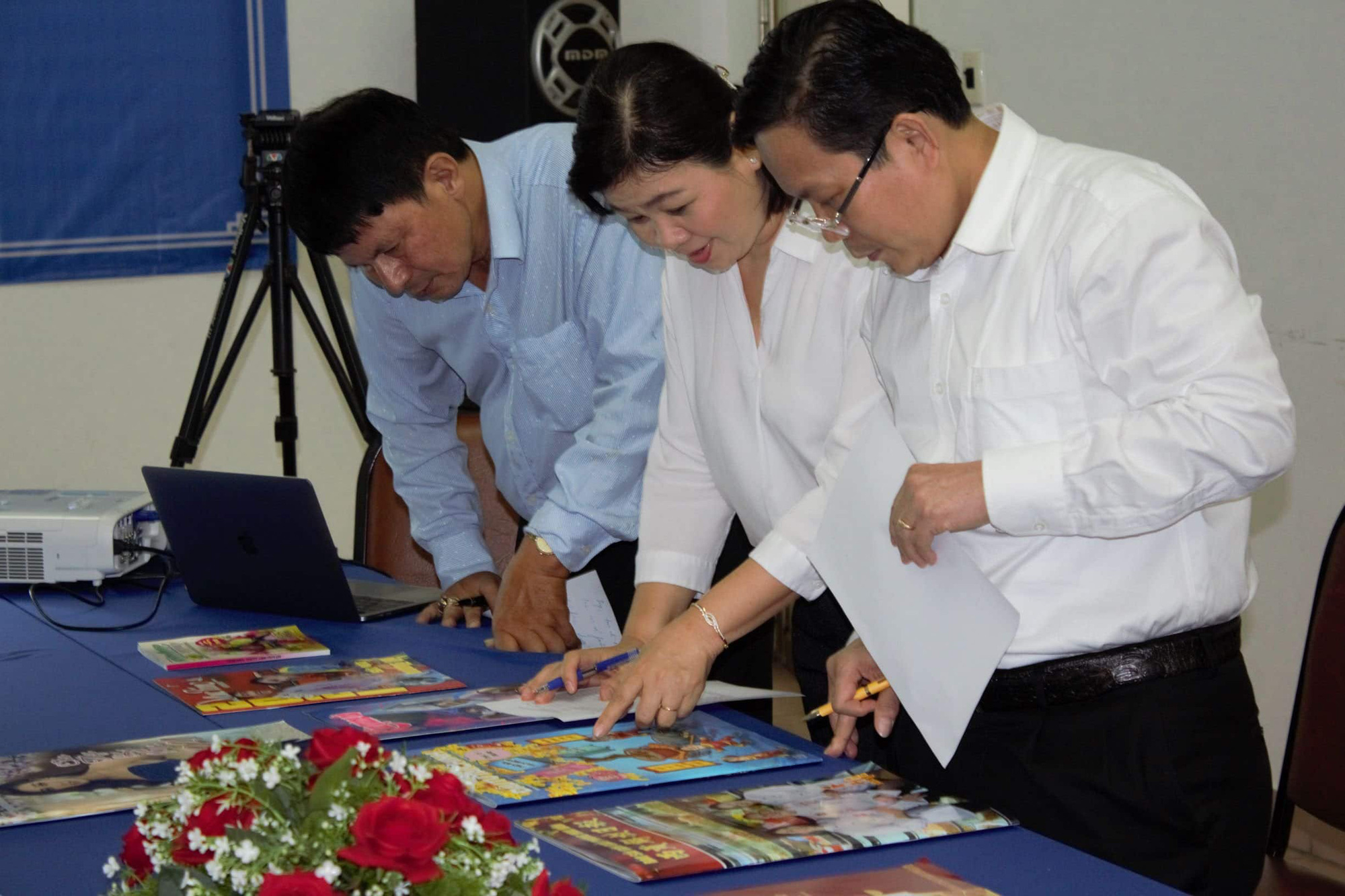 B&aacute;o Người Lao Động đoạt giải nh&igrave; Cuộc thi b&igrave;a B&aacute;o Xu&acirc;n T&acirc;n Sửu 2021 - Ảnh 2.