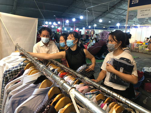 Bán lẻ tăng trưởng ấn tượng