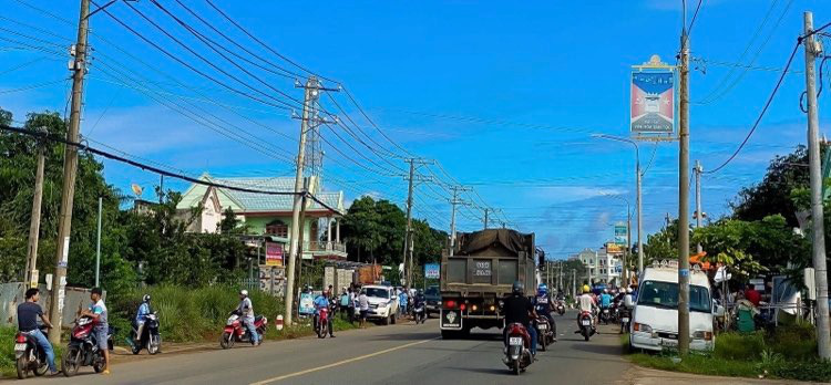 Bắt khẩn cấp kẻ đâm một phụ nữ 15 nhát để cướp chiếc nhẫn - Ảnh 2.