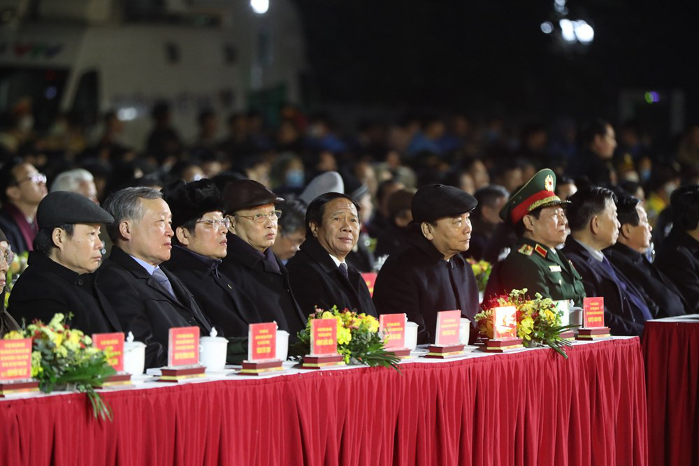 Thủ tướng dự Lễ đ&oacute;n nhận Bằng xếp hạng Di t&iacute;ch lịch sử Quốc gia Khu di t&iacute;ch Bạch Đằng Giang - Ảnh 3.