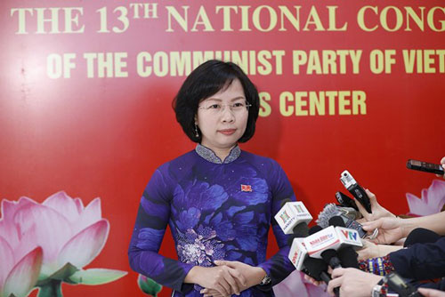 4-Đại-bieu-B&ugrave;i-Huyền-Mai