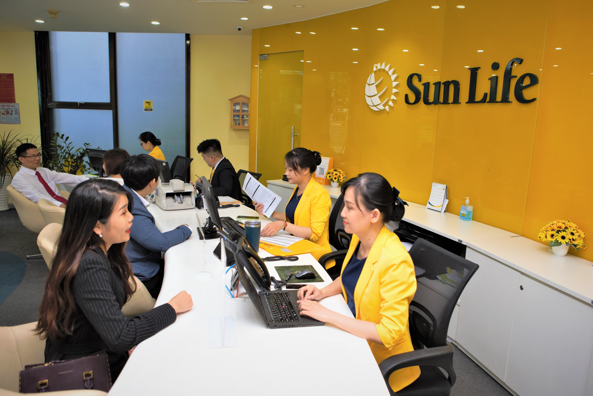 Sun Life Việt Nam tăng vốn điều lệ l&ecirc;n 14.380 tỉ đồng - Ảnh 1.