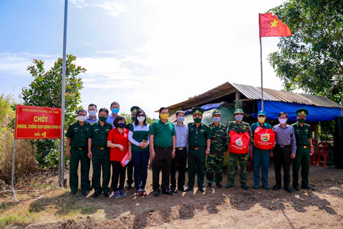 Cảnh gi&aacute;c trước &acirc;m mưu nhập cảnh tr&aacute;i ph&eacute;p - Ảnh 1.