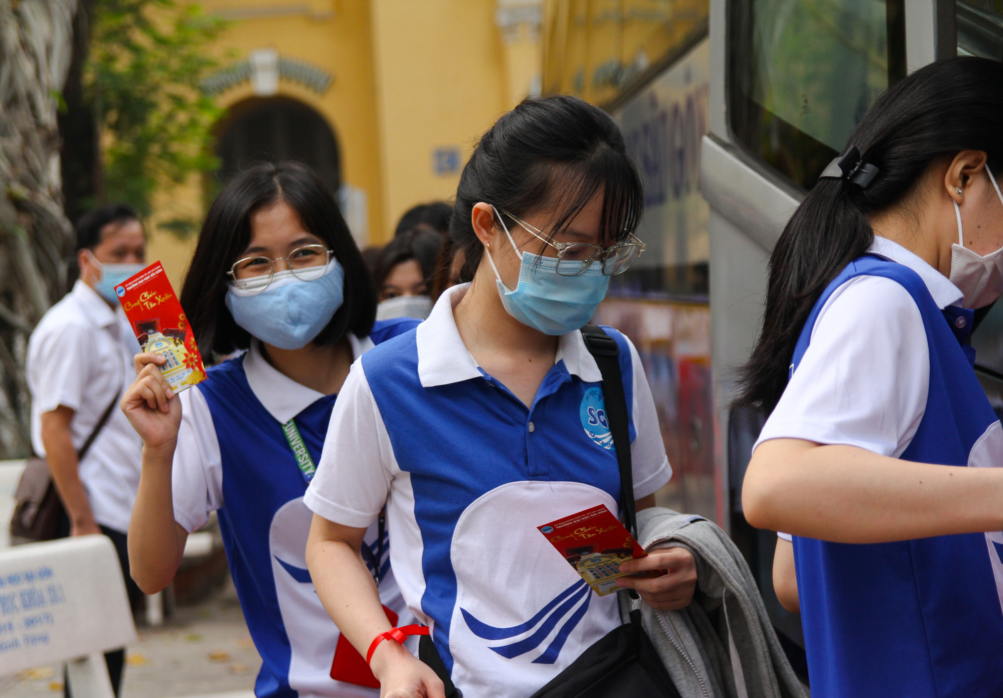 Ấm &aacute;p chuyến xe đo&agrave;n vi&ecirc;n đưa sinh vi&ecirc;n về qu&ecirc; đ&oacute;n Tết - Ảnh 10.