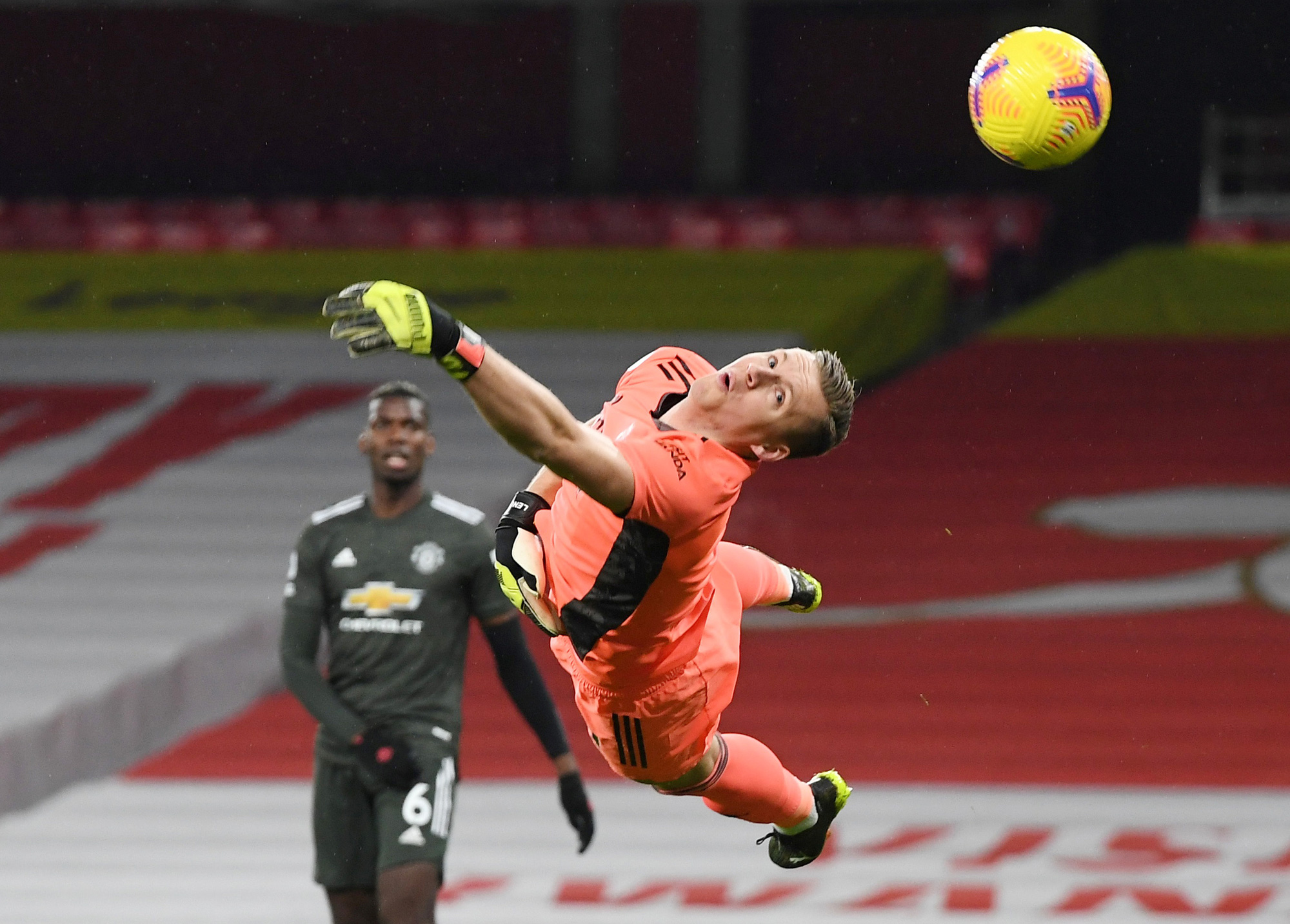 Mất lửa đại chiến, Arsenal và Man United trượt dài trên bảng xếp hạng - Ảnh 2.