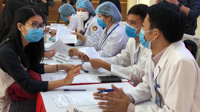 Việt Nam đàm phán mua vắc-xin Covid-19 từ 4 nước