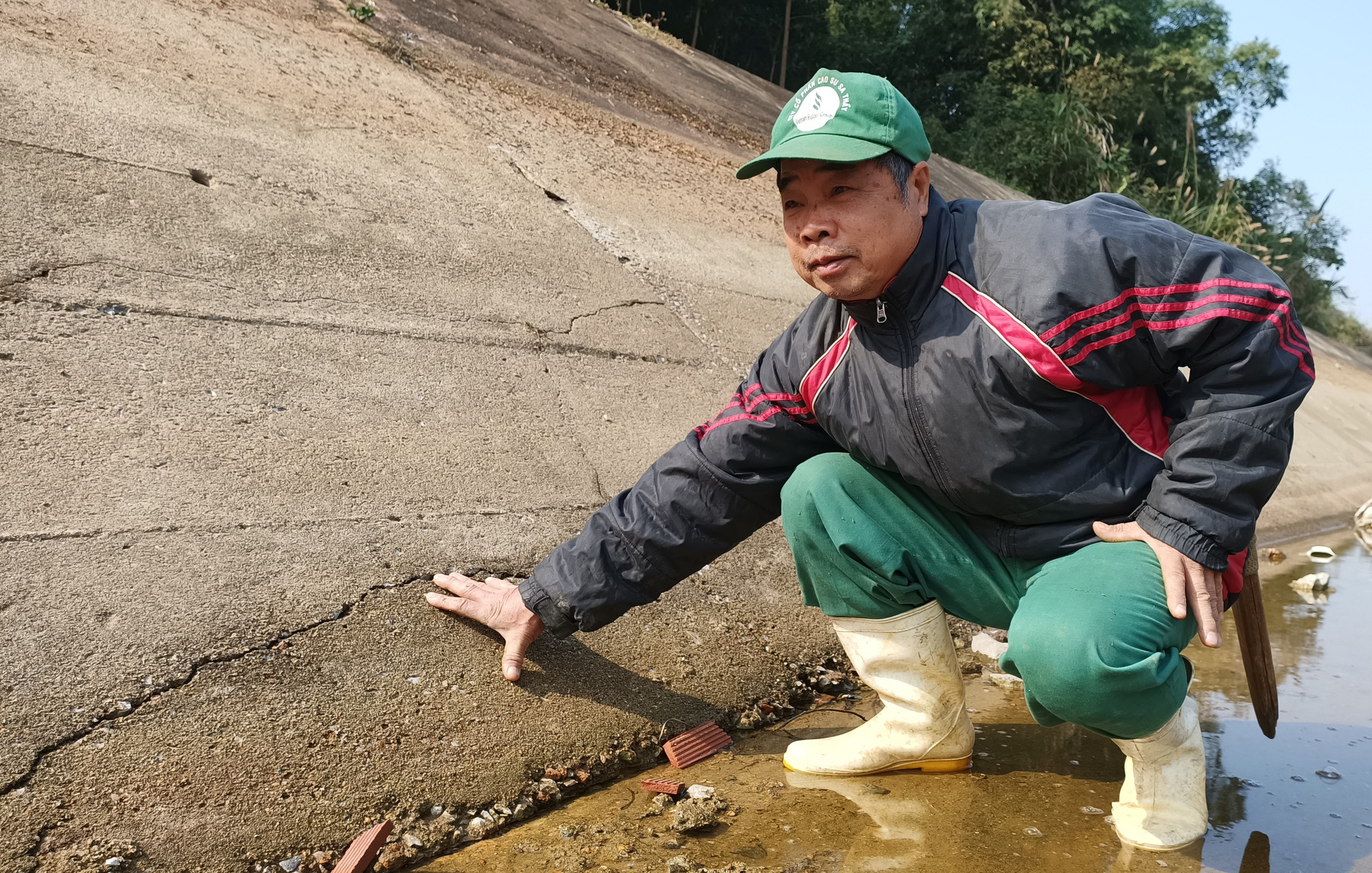 Kênh 4.300 tỉ đứt gãy giữa mùa khô: Lộ nhiều điểm nứt, hư hỏng sau sự cố - Ảnh 5.