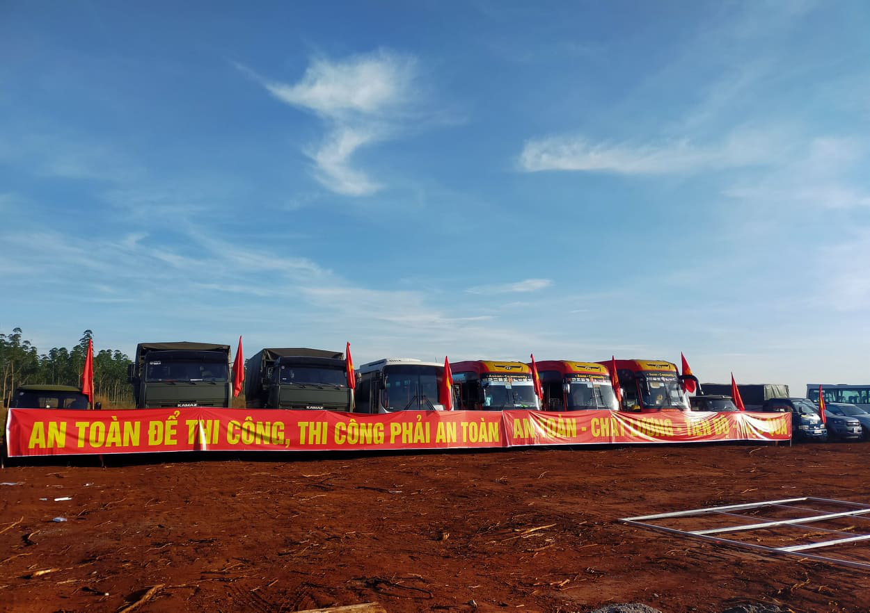 Thủ tướng vừa bấm nút khởi công xây dựng sân bay quốc tế Long Thành - Ảnh 8.