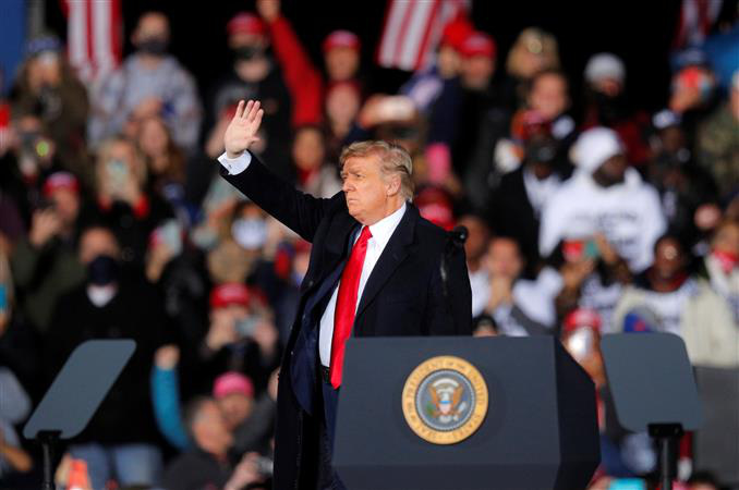 Tổng thống Trump quyết "chiến đấu hết mình" để giữ Nhà Trắng