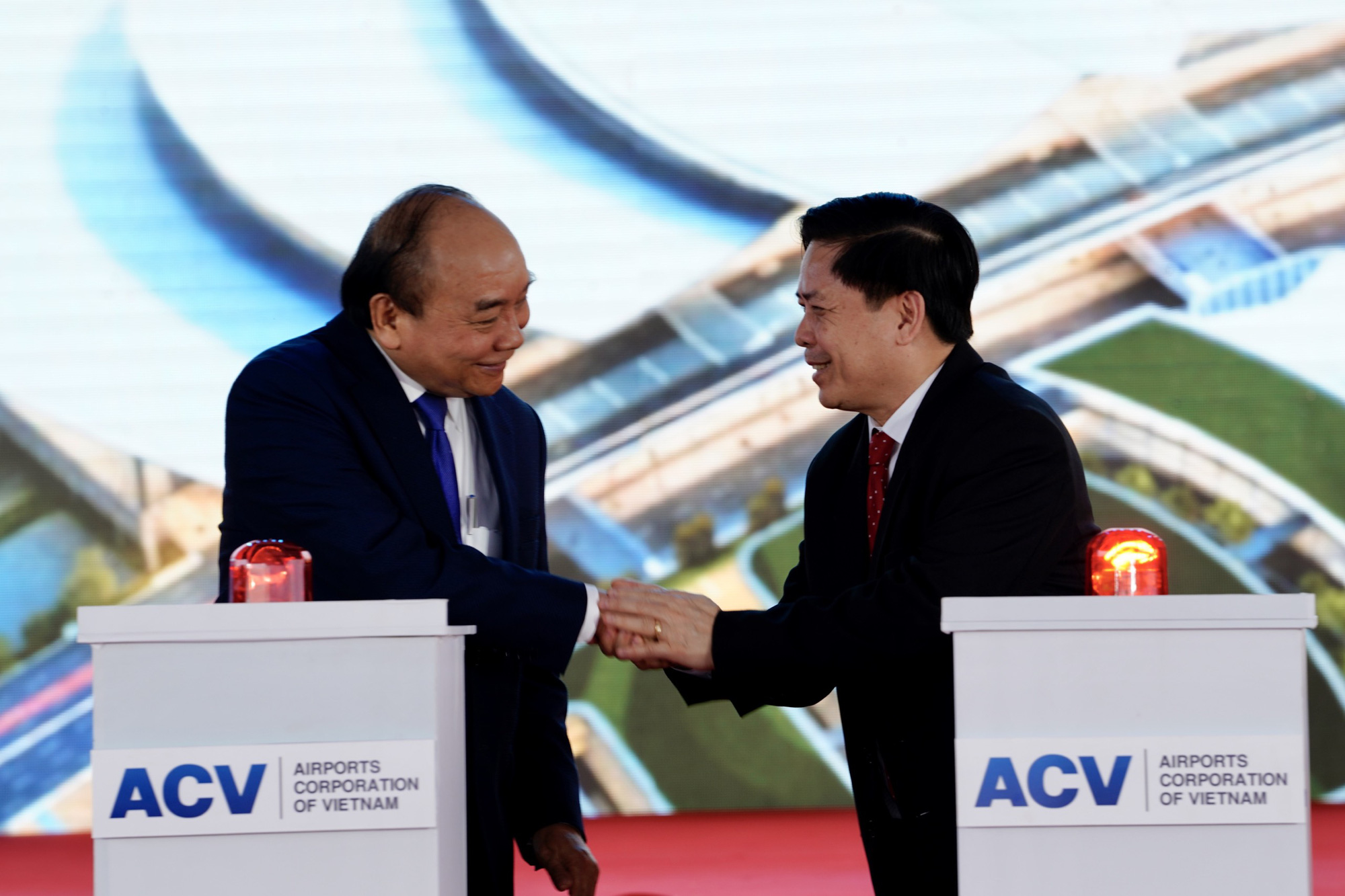 Thủ tướng vừa bấm nút khởi công xây dựng sân bay quốc tế Long Thành - Ảnh 14.