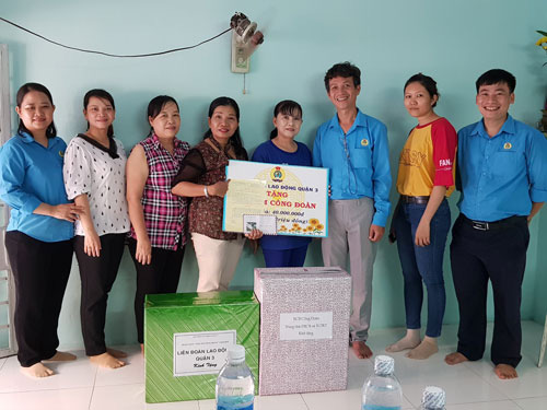 Tập trung chăm lo đoàn viên khó khăn