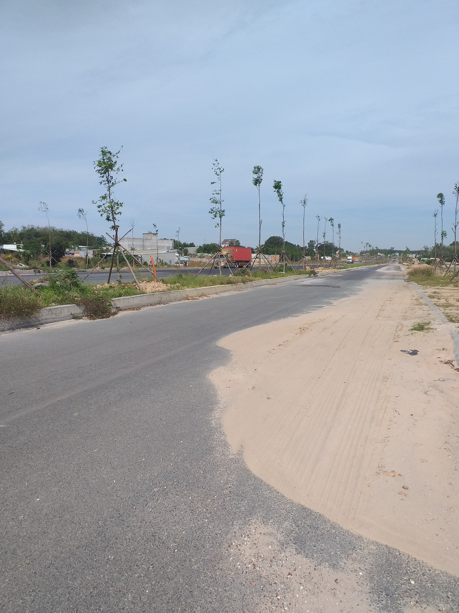 Những đụn cát trên đường