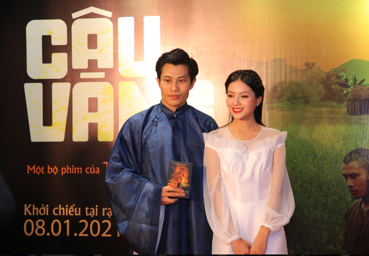 Gây nhiều tranh cãi, Cậu Vàng thu hút rừng sao đến buổi ra mắt phim - Ảnh 11.