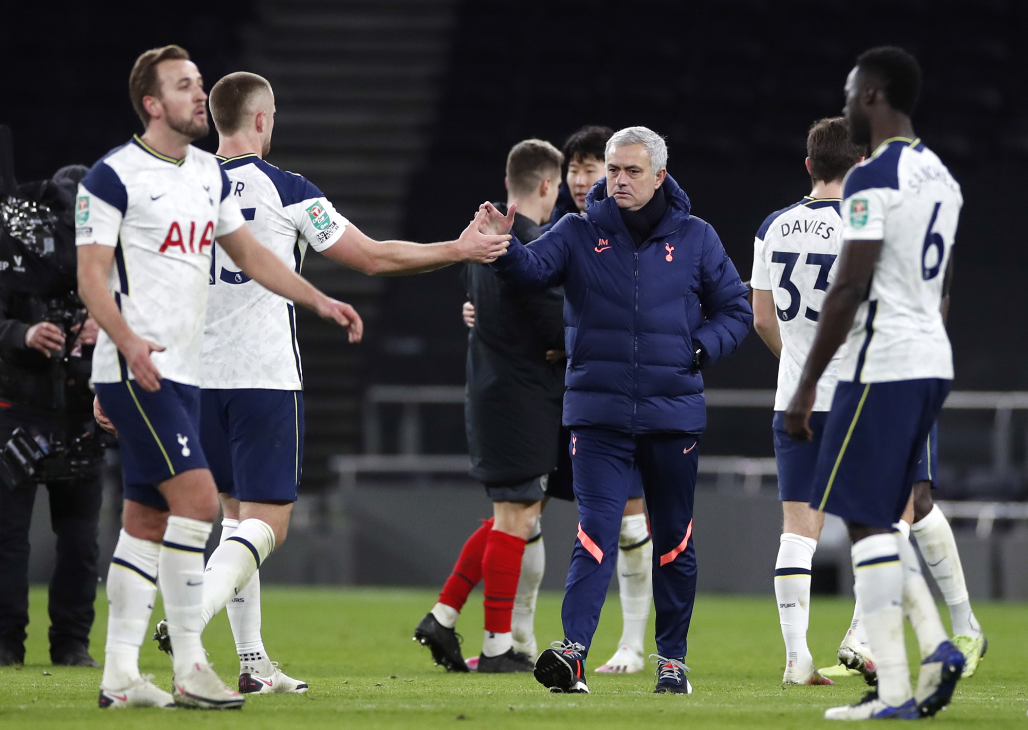 Hạ Brentford 2-0, Tottenham c&oacute; v&eacute; dự trận chung kết đầu m&ugrave;a - Ảnh 7.