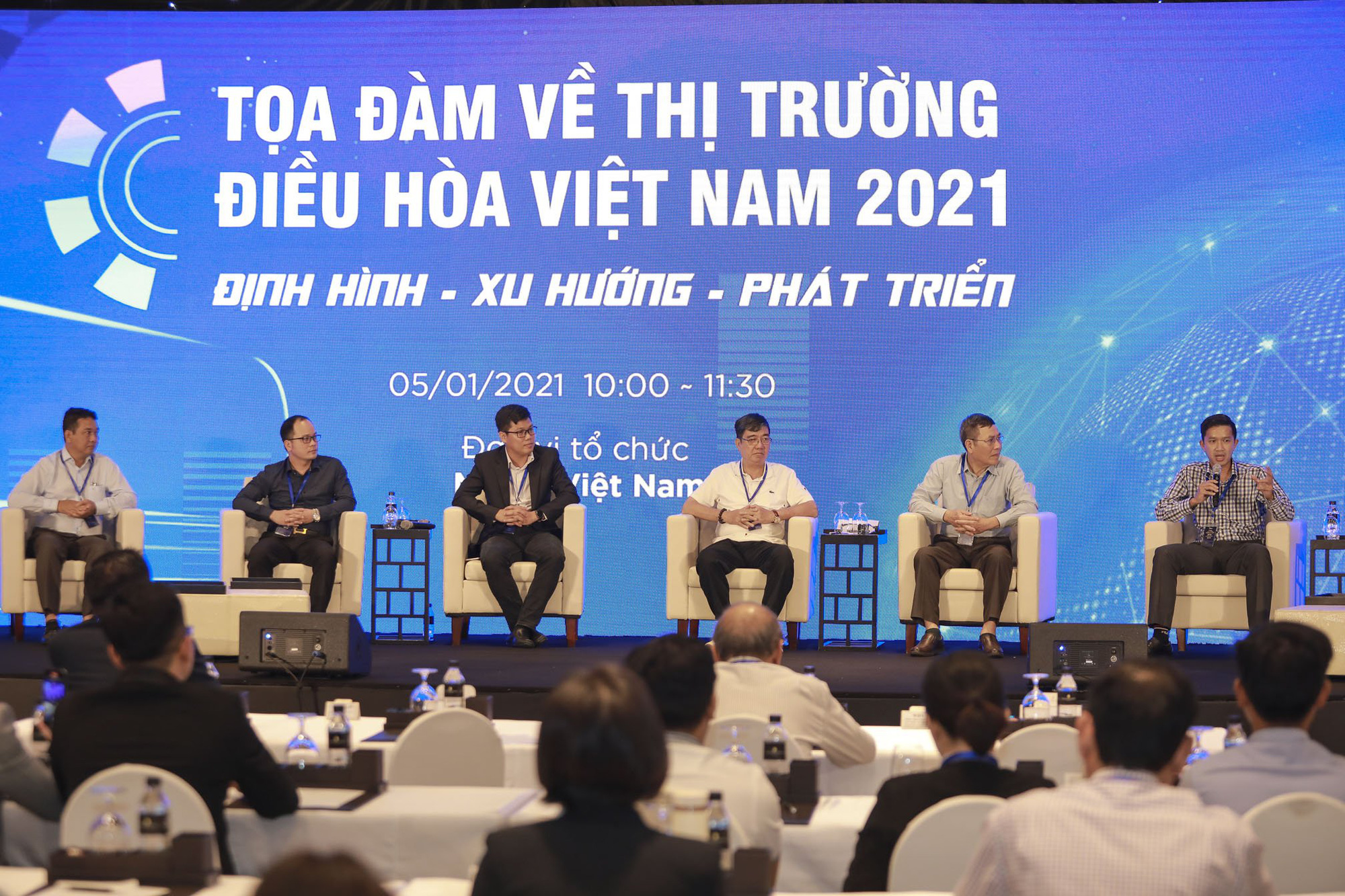Midea tổ chức tọa đàm về thị trường điều hòa năm 2021